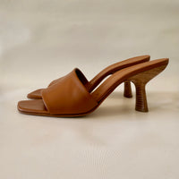 Lavenue Sandal - Tan