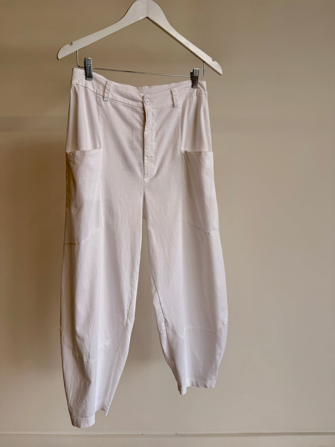 CO247 - Cotton Stretch Carrot Pant - White