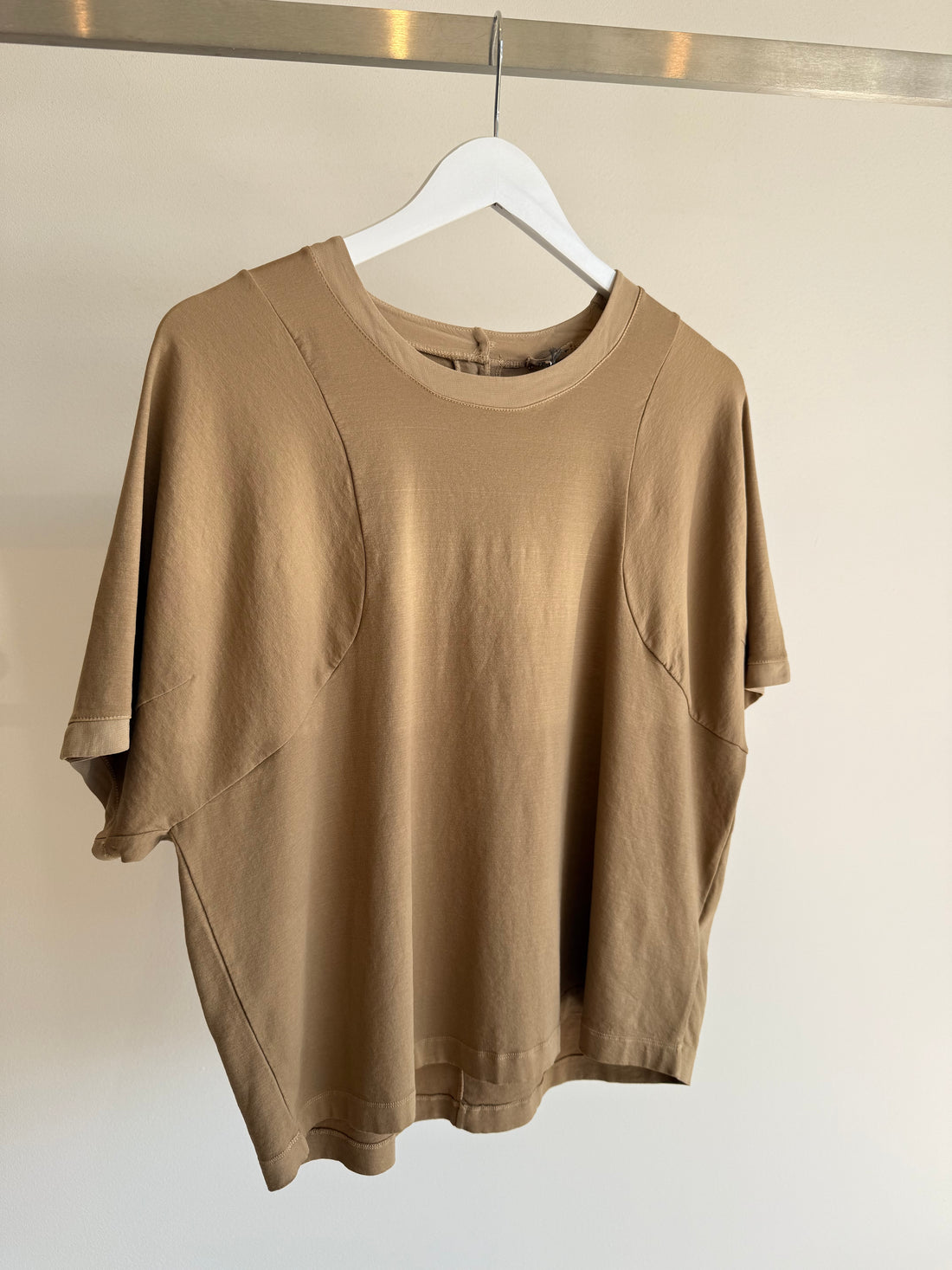 J193 - 3/4 Sleeve Top - Nut
