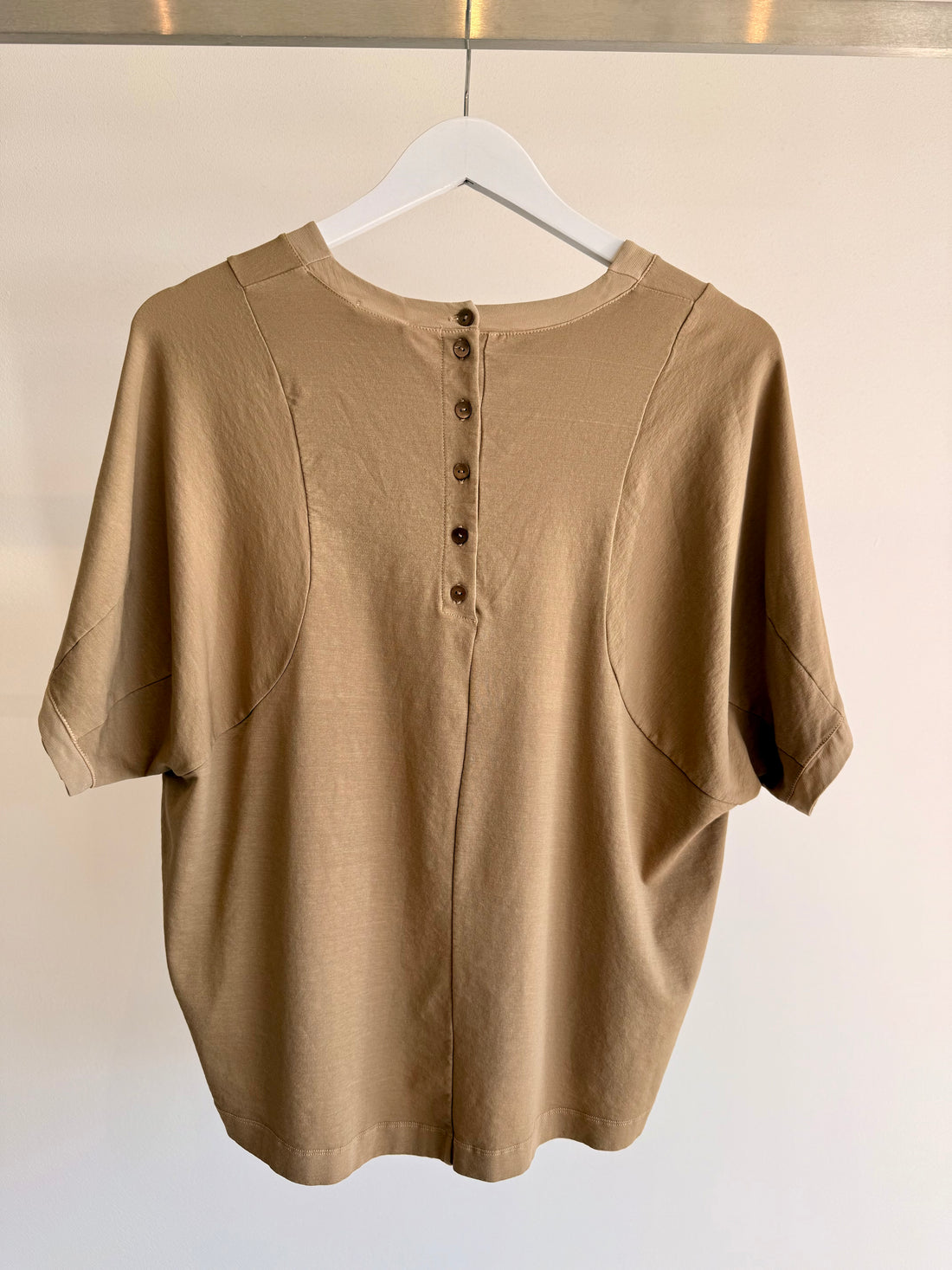 J193 - 3/4 Sleeve Top - Nut