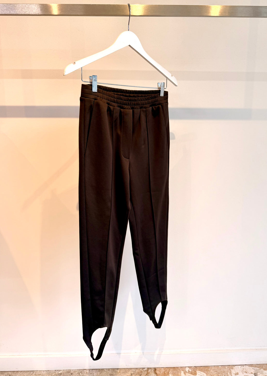 Active Knit Sporty Stirrup Pant - Burnt Umber