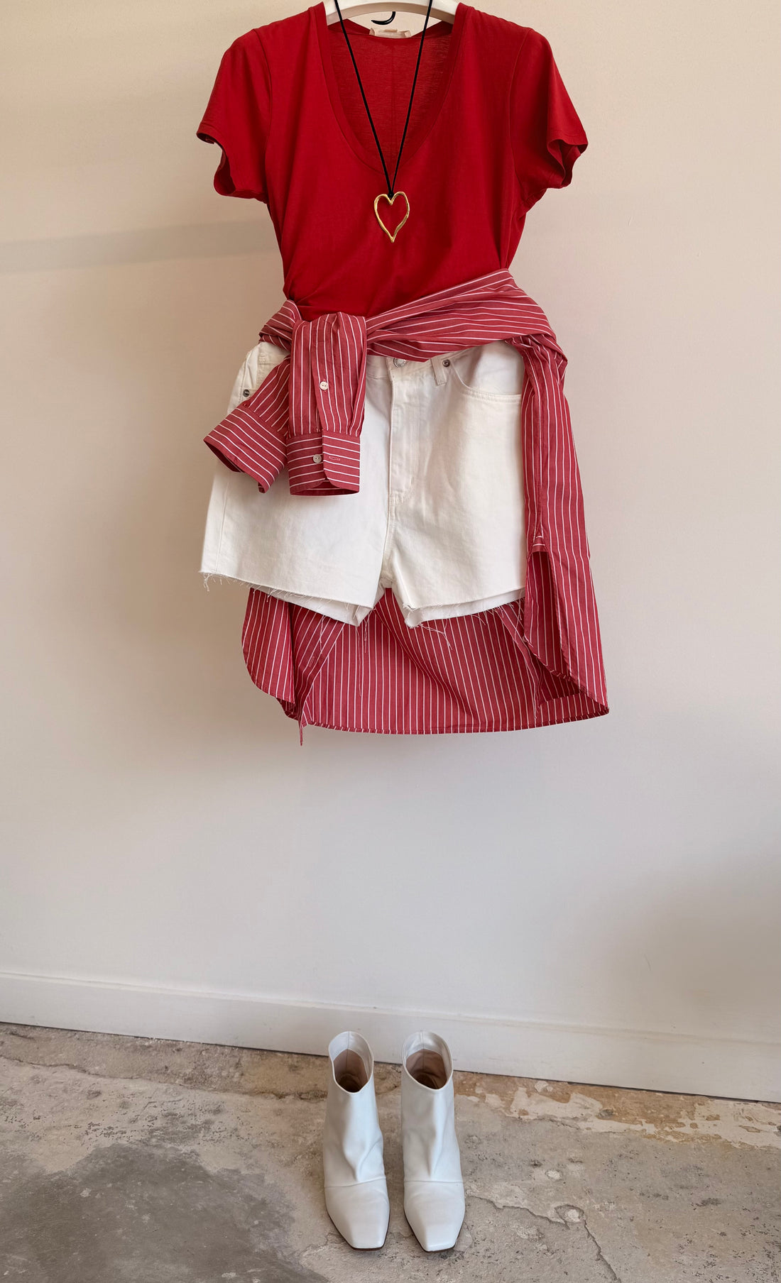 Carol VNeck Tee - Washed Red