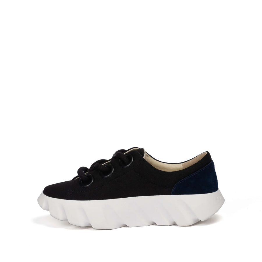 Tura Sneaker - Black