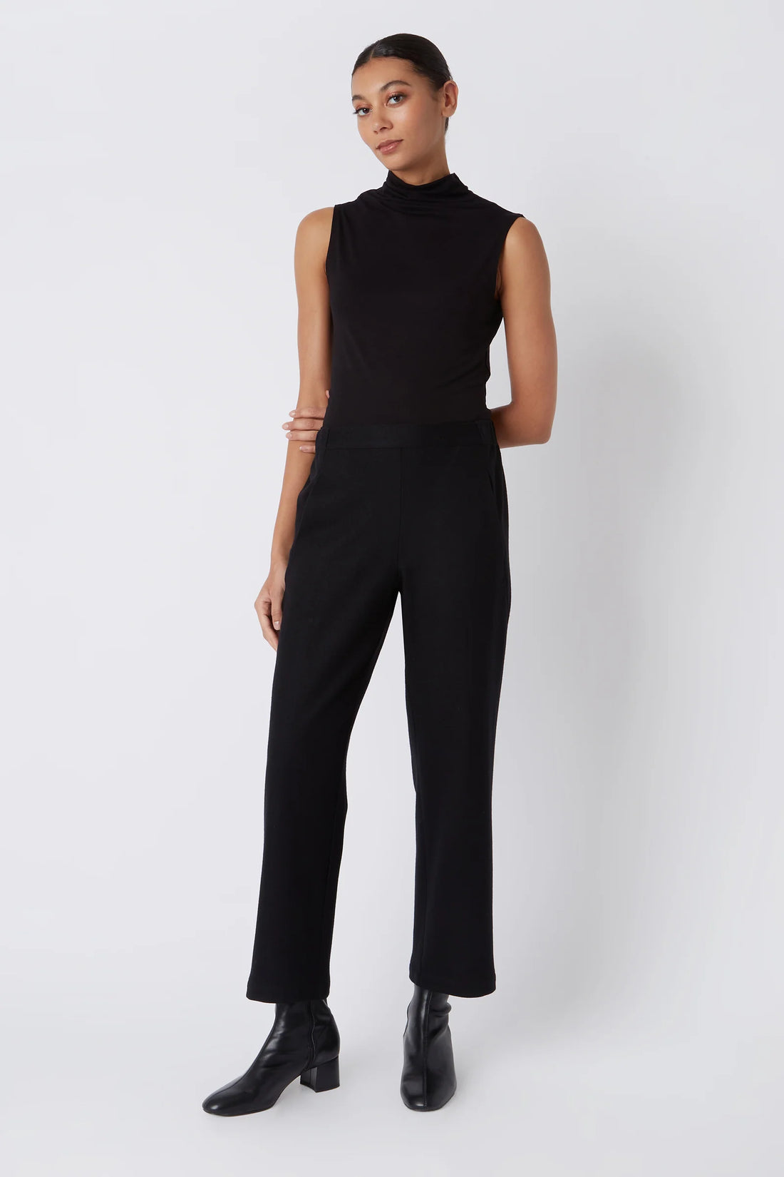 Brit Angle Seam Crop Pant - Midnight