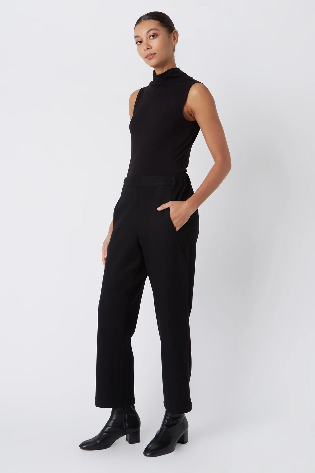 Brit Angle Seam Crop Pant - Midnight